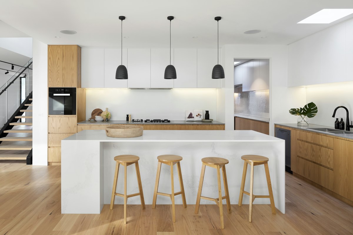 Bright island, morning &mdash; kitchen design inspiration